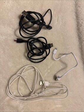 4 USB Charging & Data Cables - Black and White